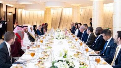 د. العيسى يستقبل كبار الباحثين والمُختصِّين بالشؤون السياسية والعلاقات الدولية بمجلس العلاقات الأمريكية الخارجية